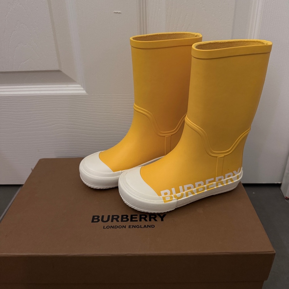 Burberry Kids' Yellow Rain Boots size 26/ 9.5
